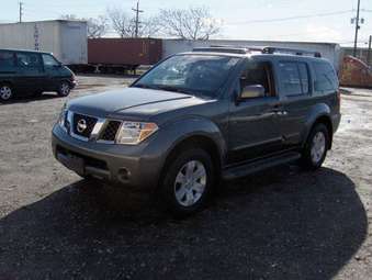 2005 Nissan Pathfinder Pictures