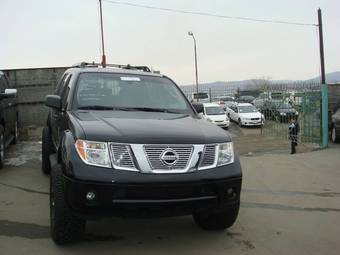 2005 Nissan Pathfinder Photos