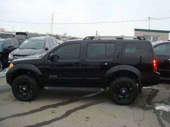 2005 Nissan Pathfinder Pictures
