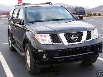 2005 Nissan Pathfinder Photos