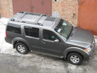 2005 Nissan Pathfinder Photos