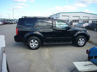 2005 Nissan Pathfinder Pictures