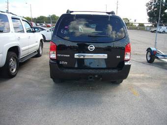 2005 Nissan Pathfinder Photos