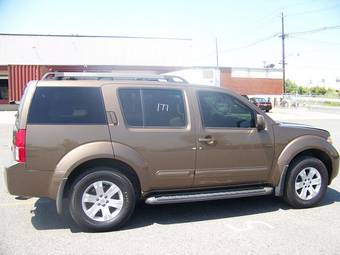 2005 Nissan Pathfinder Pictures