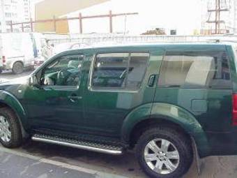 2005 Nissan Pathfinder Photos