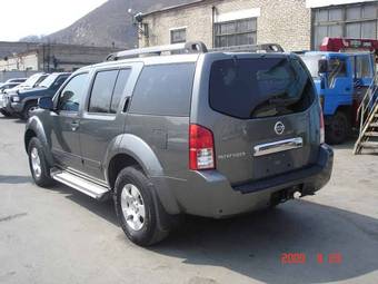 2005 Nissan Pathfinder Pictures