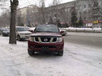 2005 Nissan Pathfinder Photos