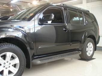 2005 Nissan Pathfinder Photos