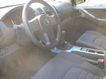 2005 Nissan Pathfinder Photos