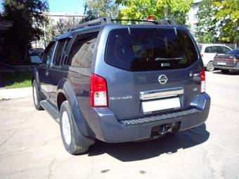 2005 Nissan Pathfinder Pictures