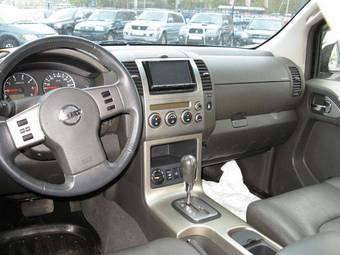 2006 Nissan Pathfinder Photos