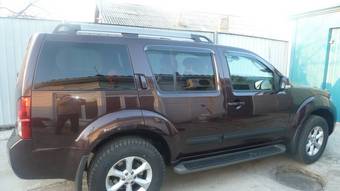 2011 Nissan Pathfinder Photos