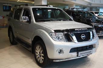2011 Nissan Pathfinder Pictures