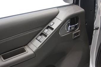 2011 Nissan Pathfinder Photos