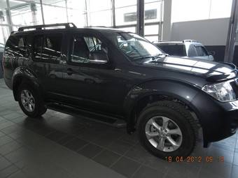 2011 Nissan Pathfinder Pictures