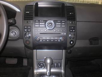 2011 Nissan Pathfinder Pictures