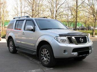 2011 Nissan Pathfinder Pictures