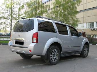 2011 Nissan Pathfinder Pics