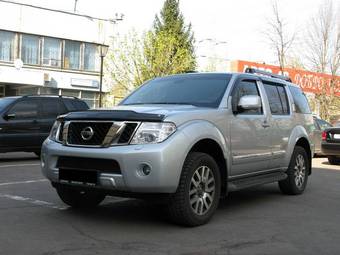 2011 Nissan Pathfinder Pictures