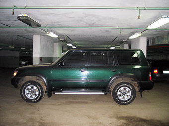 1998 Nissan Patrol Pictures