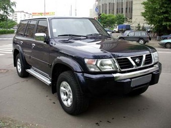 1998 Nissan Patrol Photos