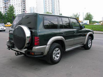 1998 Nissan Patrol Pictures