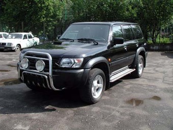 1998 Nissan Patrol Pictures