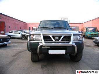 1998 Nissan Patrol Photos