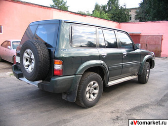 1998 Nissan Patrol Photos