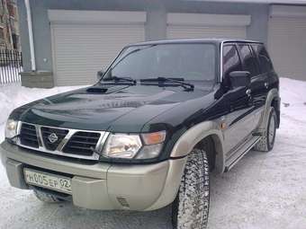 1998 Nissan Patrol Photos