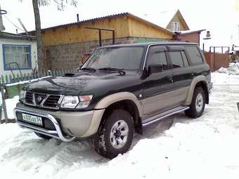 1998 Nissan Patrol Photos