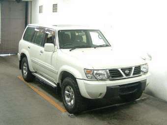 1998 Nissan Patrol Pictures