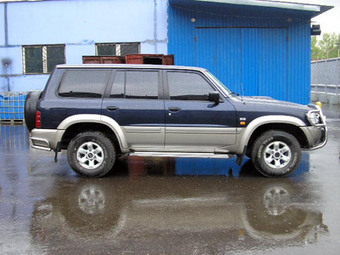 1999 Nissan Patrol Images