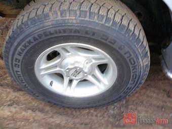 1999 Nissan Patrol Pictures