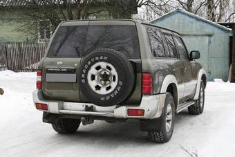 1999 Nissan Patrol Pictures