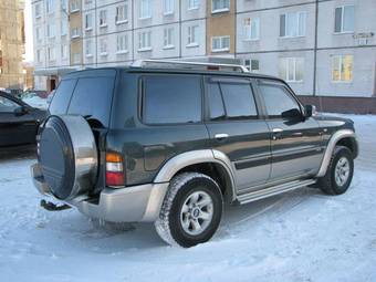 1999 Nissan Patrol Photos