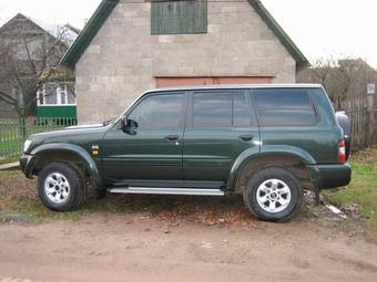 1999 Nissan Patrol Photos