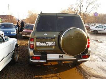 1999 Nissan Patrol Photos