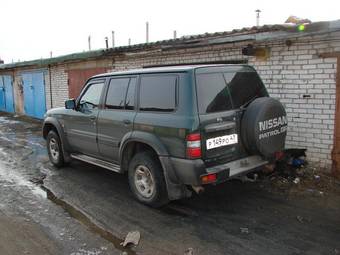 1999 Nissan Patrol Pictures