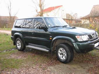 1999 Nissan Patrol Photos