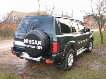 1999 Nissan Patrol Pictures