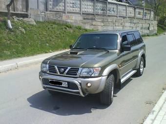 1999 Nissan Patrol Photos