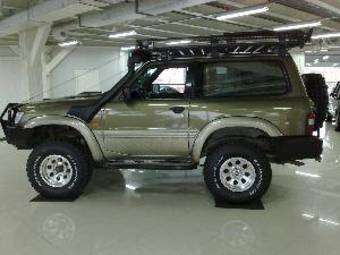 1999 Nissan Patrol Pictures