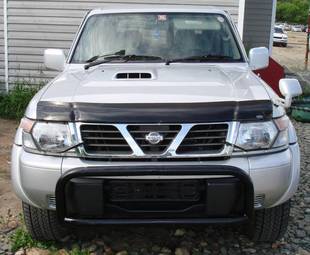 1999 Nissan Patrol Photos