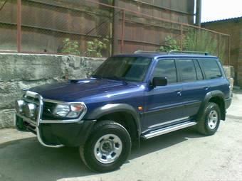 1999 Nissan Patrol Pictures