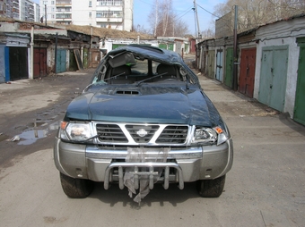 2000 Nissan Patrol