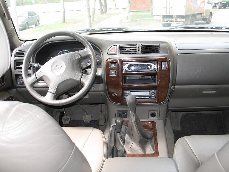 2000 Nissan Patrol