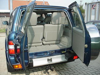 2000 Nissan Patrol Pictures