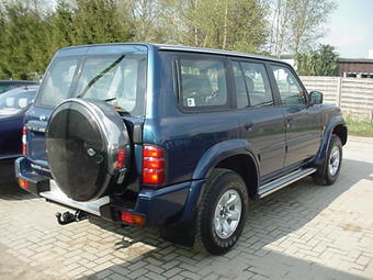 2000 Nissan Patrol Pictures