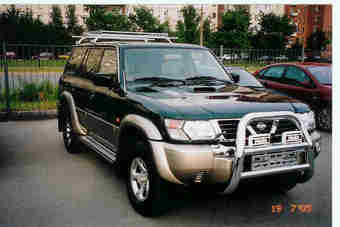 2000 Nissan Patrol Pics